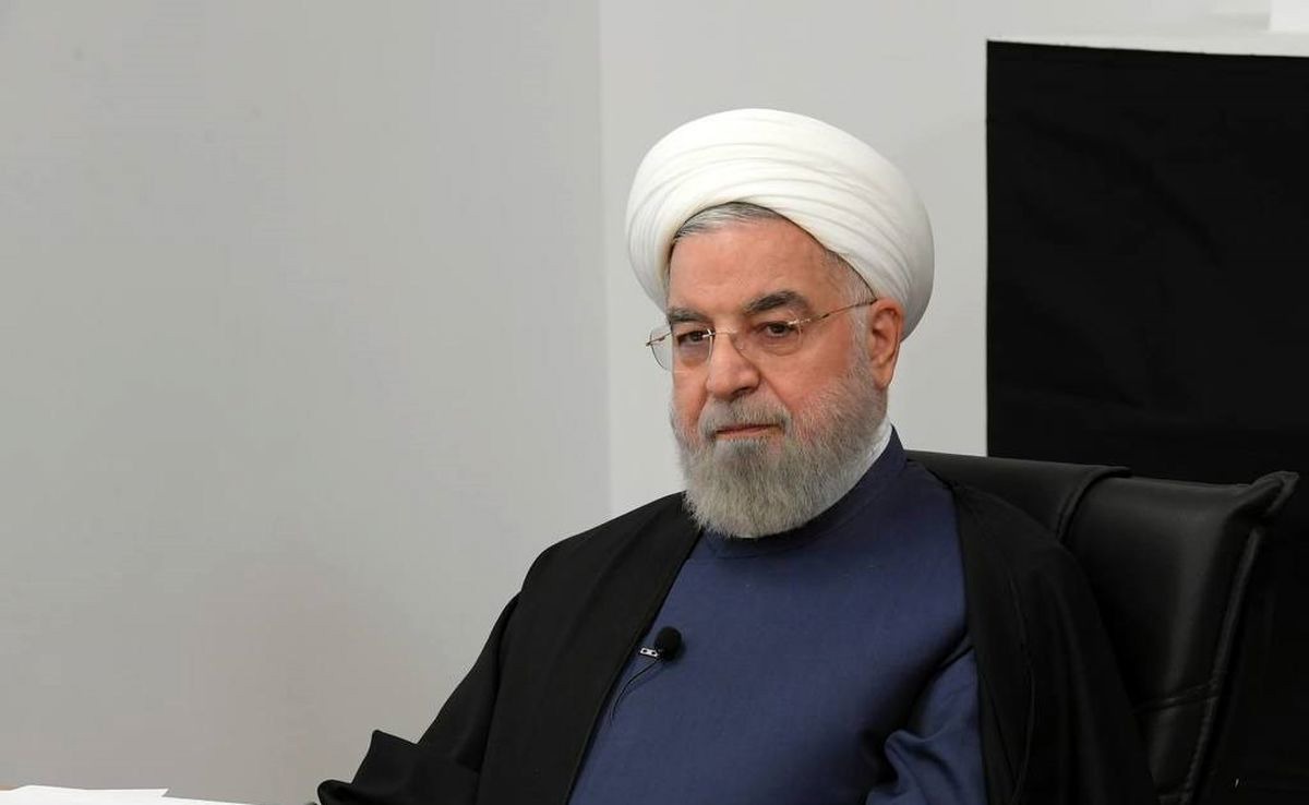 تجمع مردم مقابل منزل حسن روحانی و درخواست محاکمه او