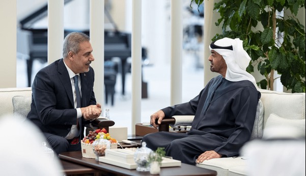 سفر وزیر خارجه ترکیه به امارات، یک روز بعد از نتانیاهو