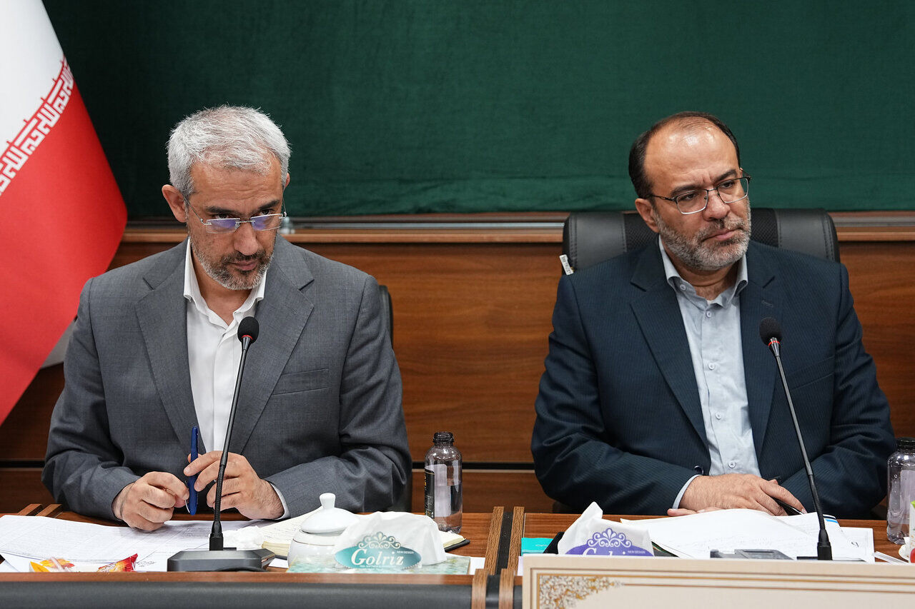 نایب رئیس کمیسیون اقتصادی مجلس: اکثر نمایندگان از پاسخ‌های وزیر اقتصاد قانع شدند