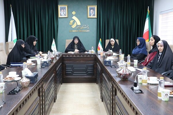 مطالبات دانشجویان دانشگاه الزهرا(س) در نشست با مسئولان بررسی شد