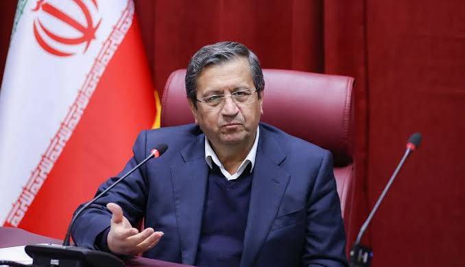 کیهان مطرح کرد: آرایش جنگ اقتصادی آمریکا و تصمیمات لاکچری بانک مرکزی